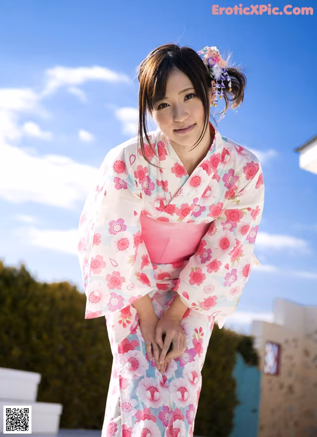 Moe Amatsuka - Gym Sall School